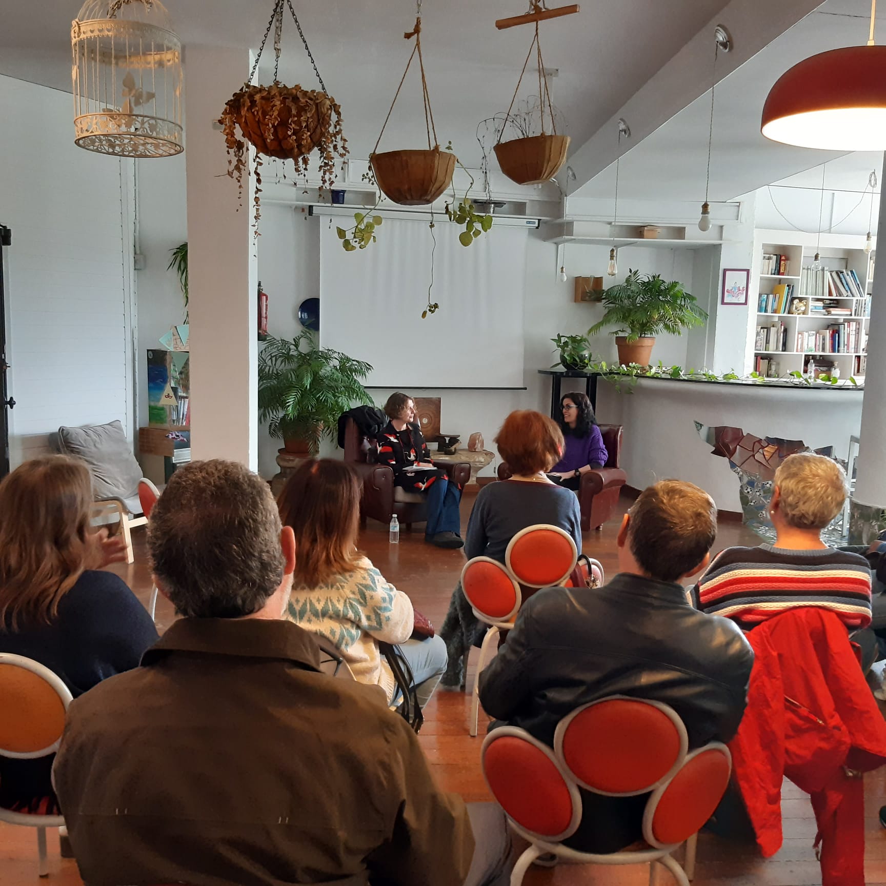 Presentación Lo que esconden los espejos en Entrearte